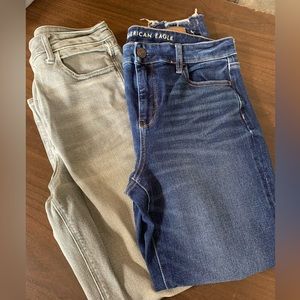 2 pairs of womens jeans